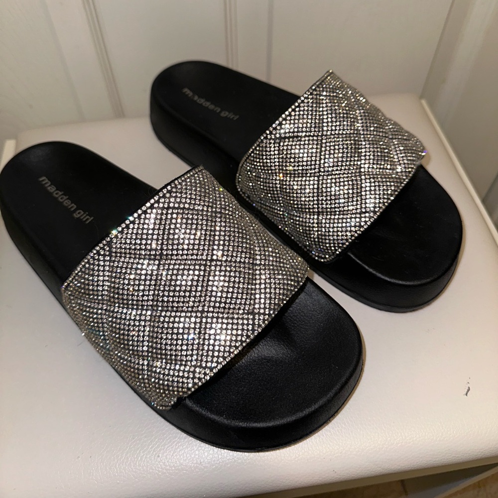 Madden Girl rhinestone platform slides ladies size 9